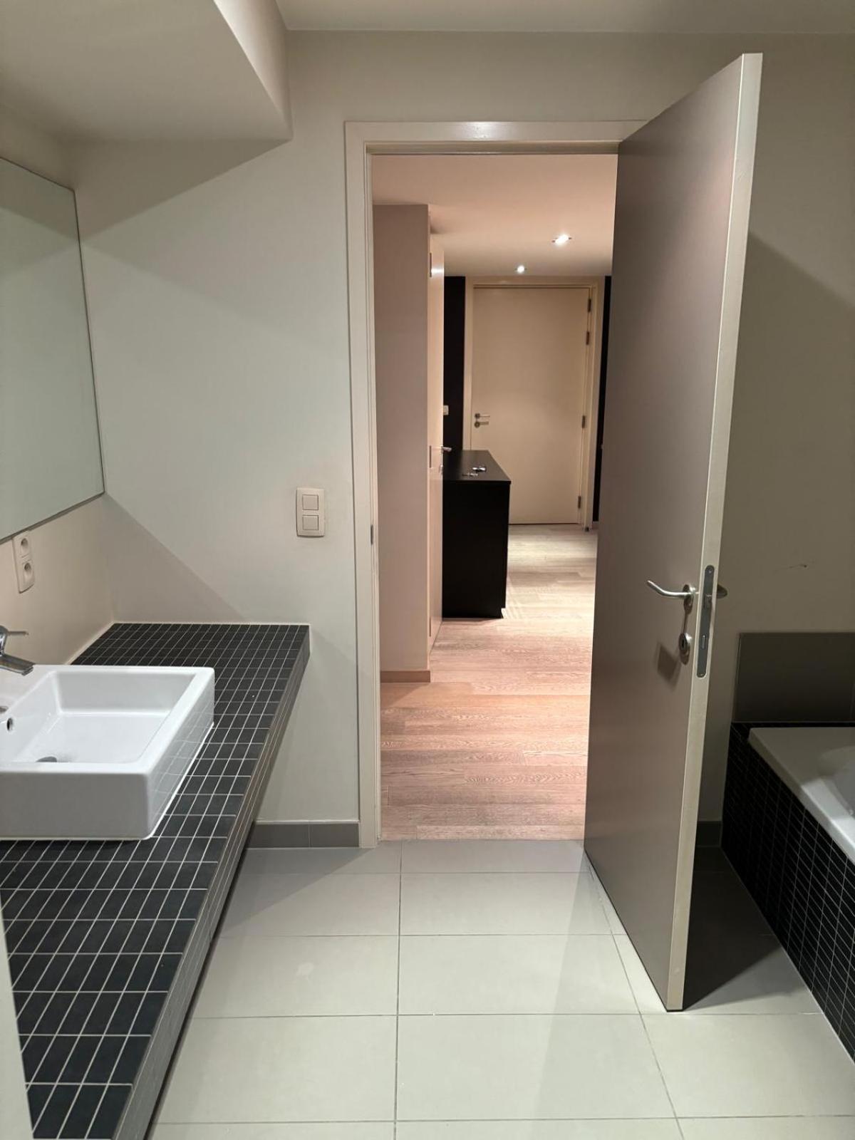 Comfortable Two Bedroom In Center * Bruxelas